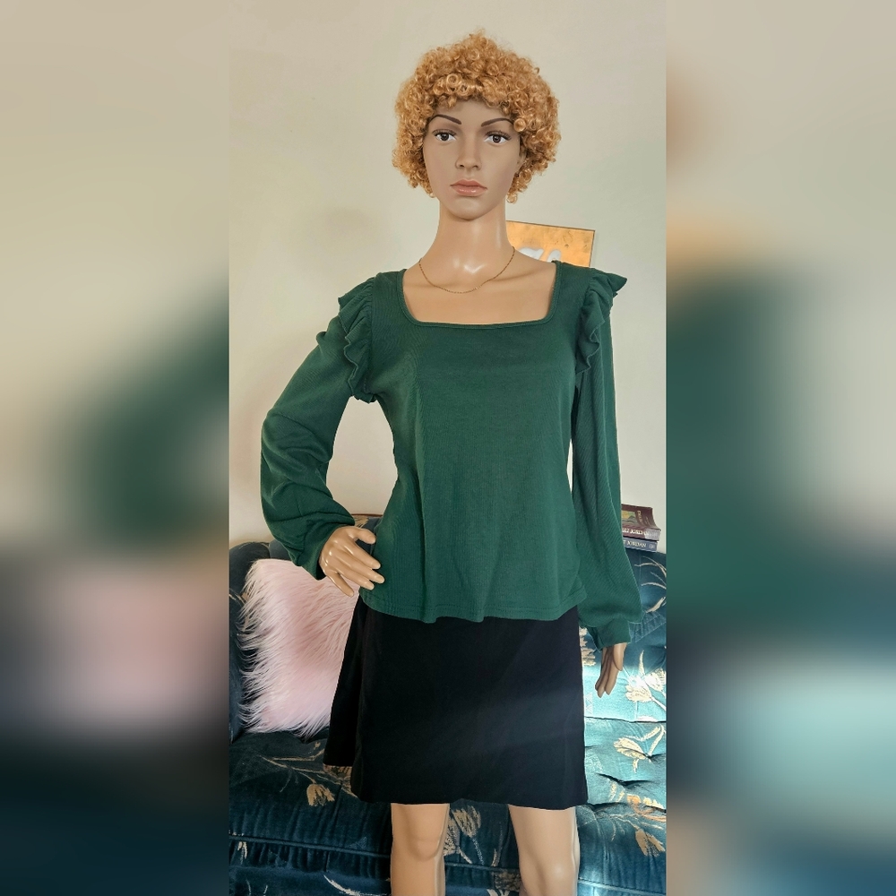 Chic Forest Green Square Neckline Long Sleeve Top with Elegant Frill